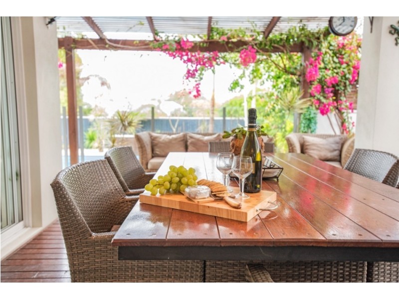 4 Sand Lane, Twin Waters QLD 4564