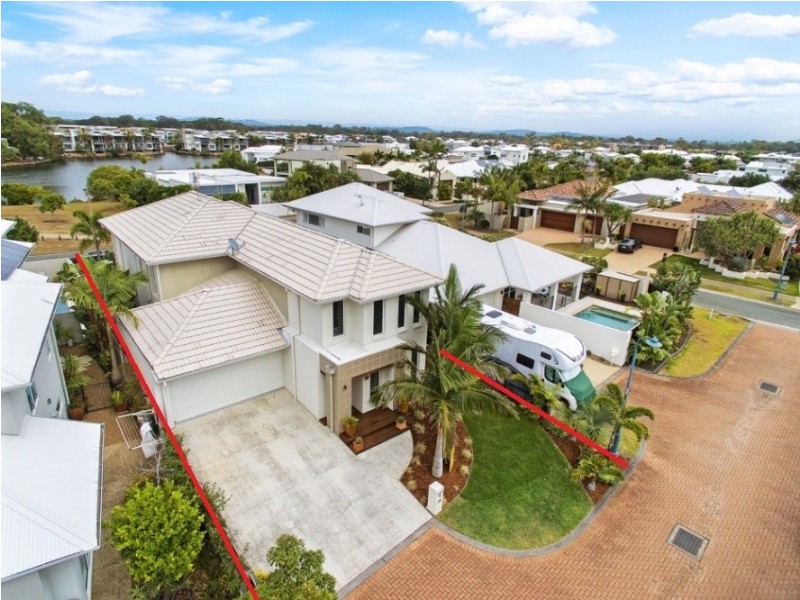 4 Sand Lane, Twin Waters QLD 4564
