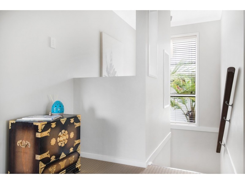 4 Sand Lane, Twin Waters QLD 4564