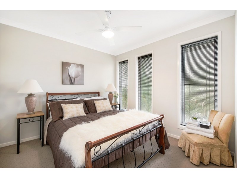 4 Sand Lane, Twin Waters QLD 4564