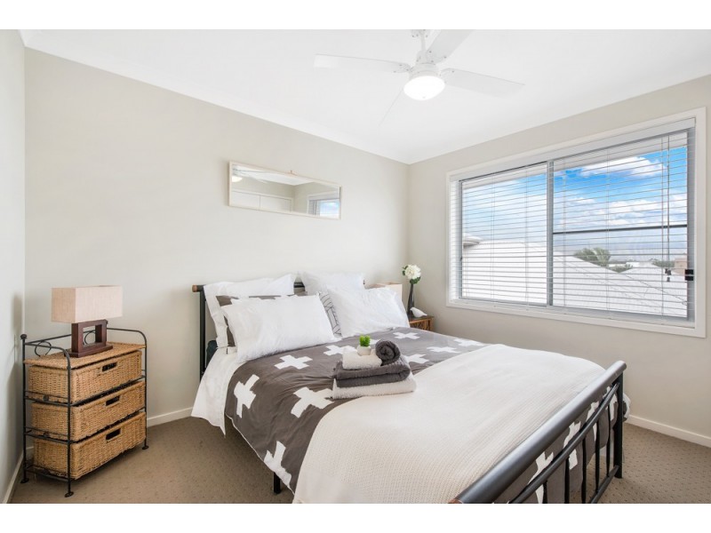 4 Sand Lane, Twin Waters QLD 4564