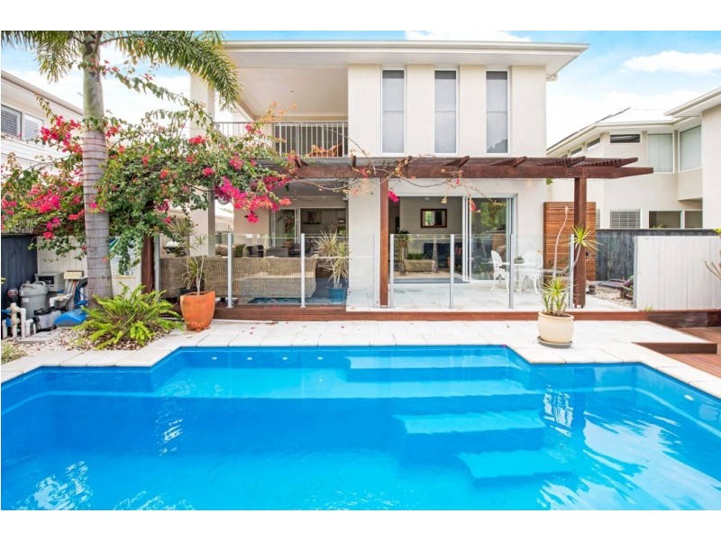 4 Sand Lane, Twin Waters QLD 4564