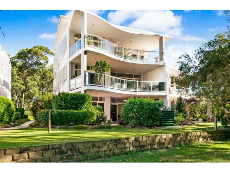 2/179 Ocean Drive, Twin Waters QLD 4564