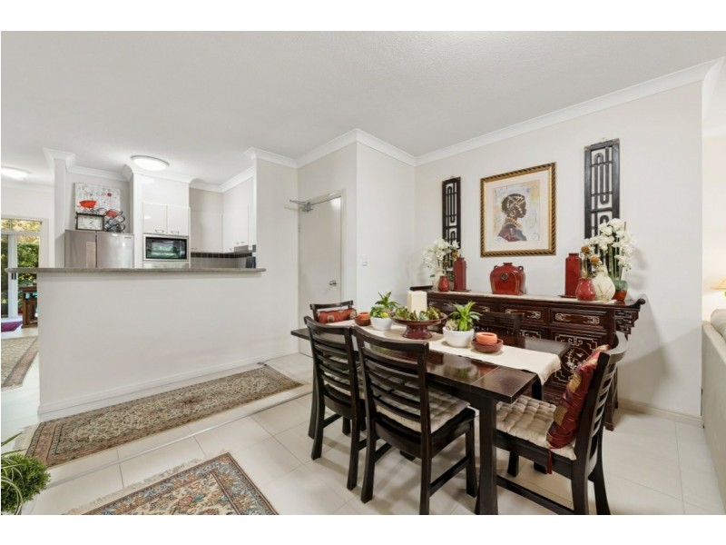 2/179 Ocean Drive, Twin Waters QLD 4564