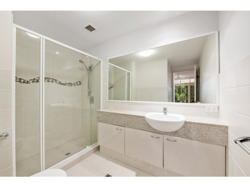 2/179 Ocean Drive, Twin Waters QLD 4564