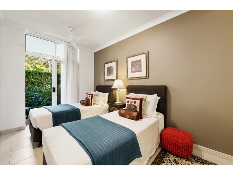 2/179 Ocean Drive, Twin Waters QLD 4564
