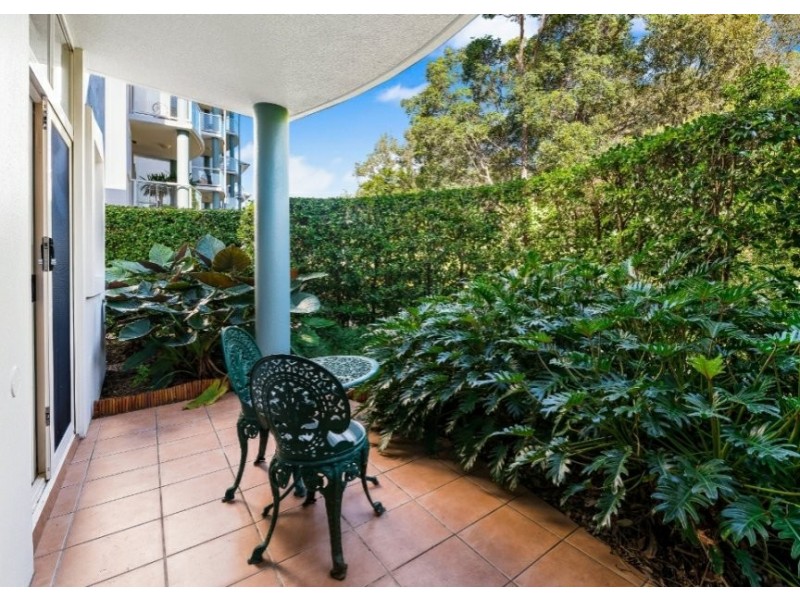 2/179 Ocean Drive, Twin Waters QLD 4564