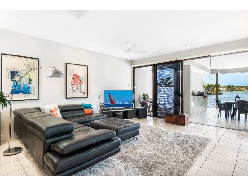 12 Staysail Place, Twin Waters QLD 4564