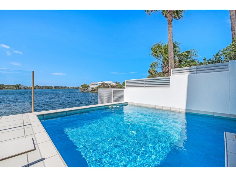 12 Staysail Place, Twin Waters QLD 4564