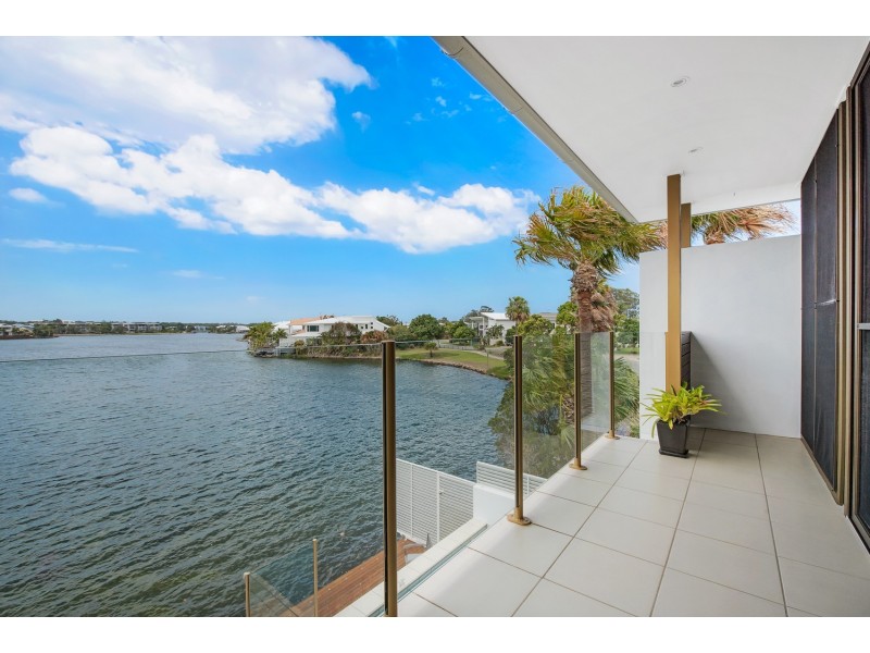 12 Staysail Place, Twin Waters QLD 4564
