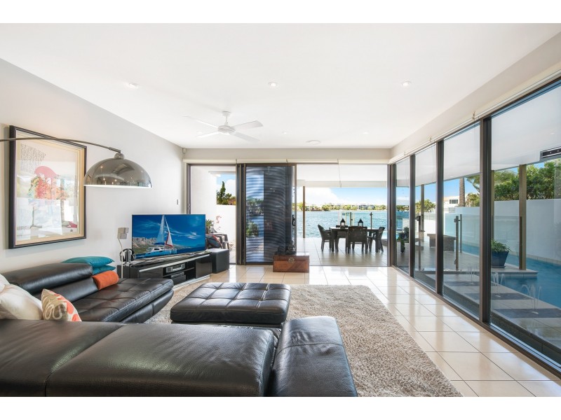 12 Staysail Place, Twin Waters QLD 4564