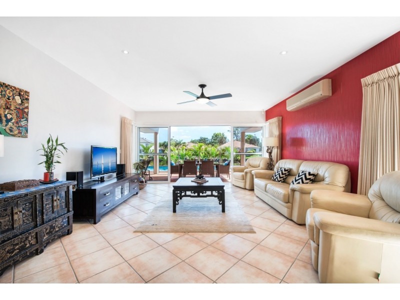 11 Glenwood Place, Twin Waters QLD 4564