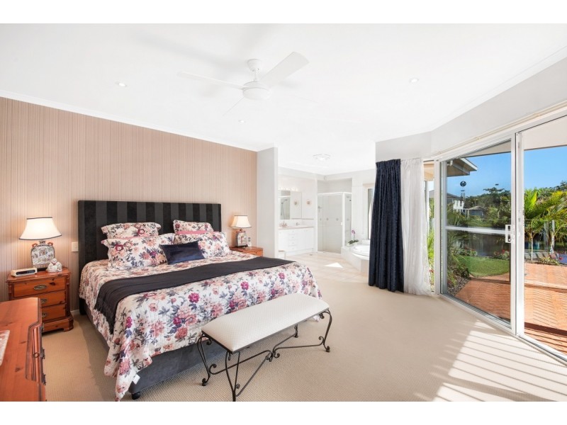 11 Glenwood Place, Twin Waters QLD 4564