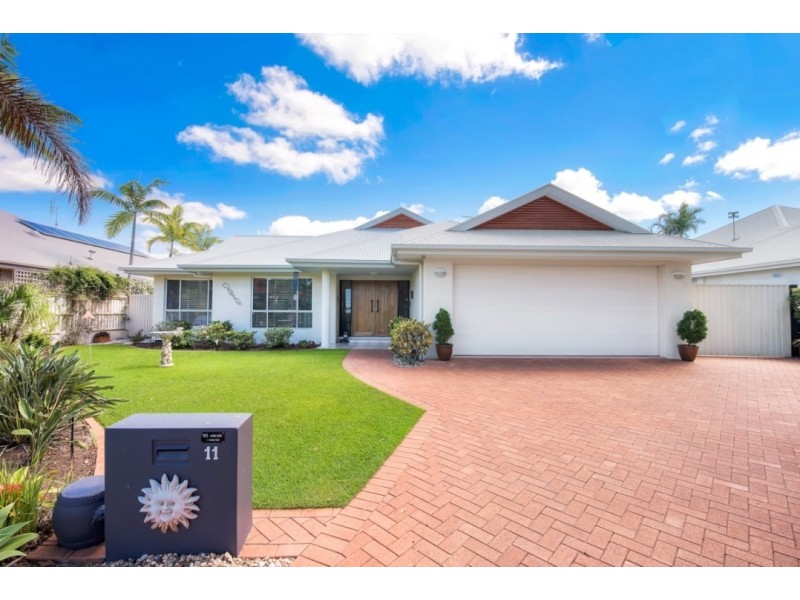 11 Glenwood Place, Twin Waters QLD 4564