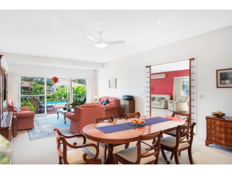 11 Glenwood Place, Twin Waters QLD 4564