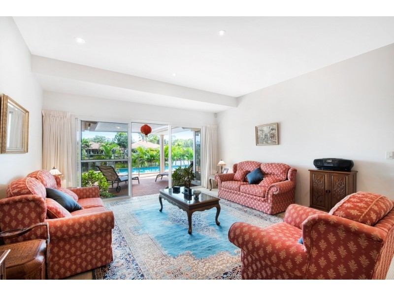11 Glenwood Place, Twin Waters QLD 4564