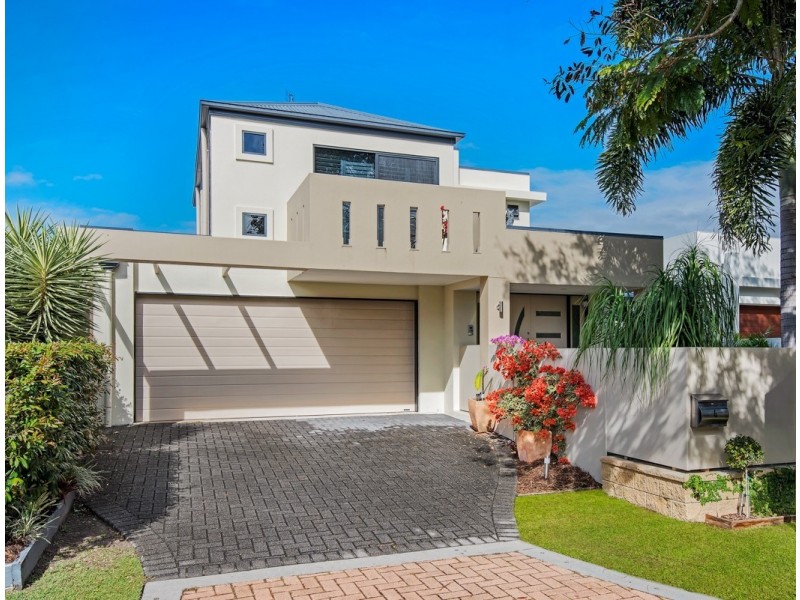 4 Undanbi Lane, Twin Waters QLD 4564