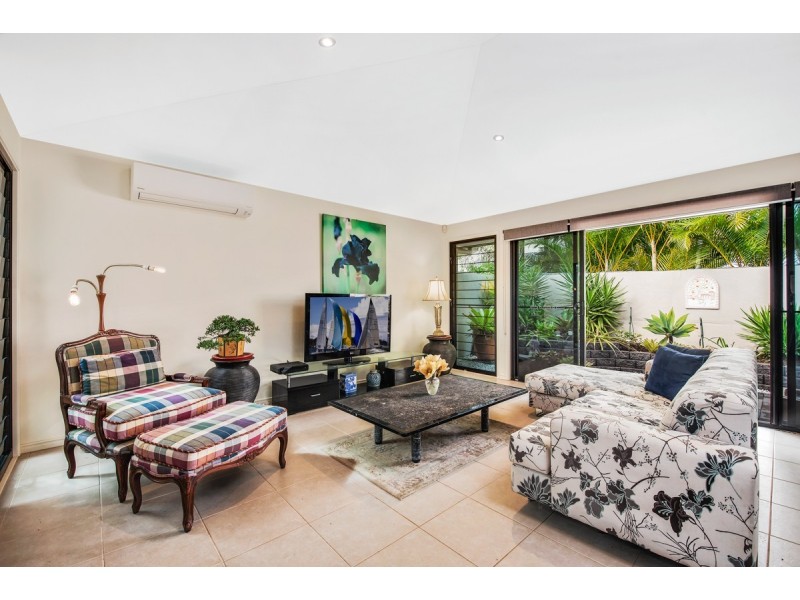 4 Undanbi Lane, Twin Waters QLD 4564