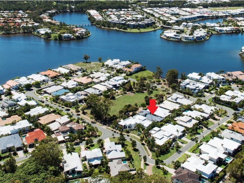 4 Undanbi Lane, Twin Waters QLD 4564