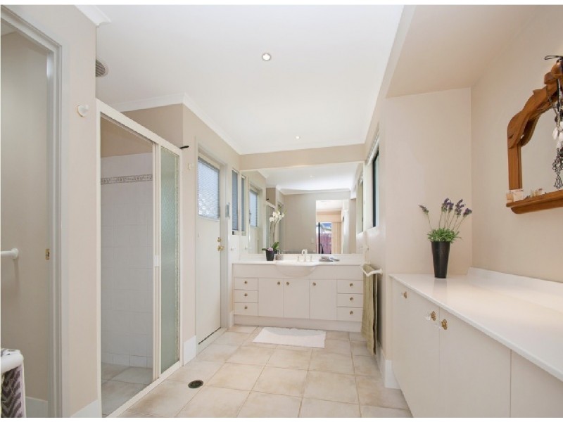 3 Glenwood Place, Twin Waters QLD 4564