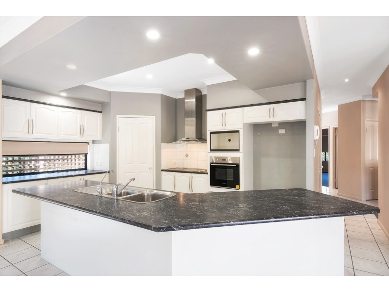 4 Portmarnock Court, Twin Waters QLD 4564