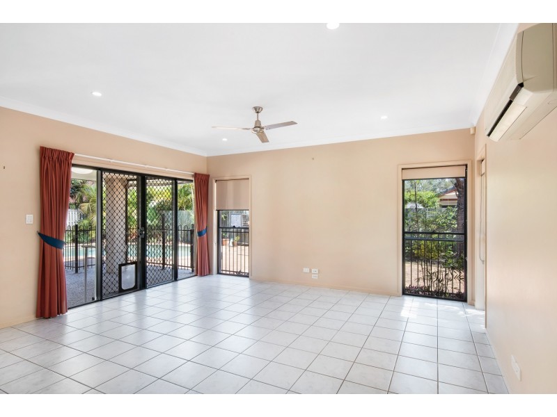 4 Portmarnock Court, Twin Waters QLD 4564