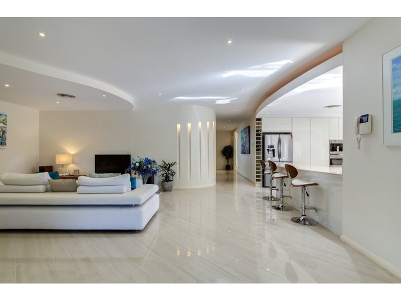 1 Toombra Lane, Twin Waters QLD 4564