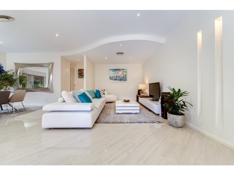 1 Toombra Lane, Twin Waters QLD 4564