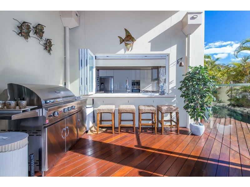1 Toombra Lane, Twin Waters QLD 4564