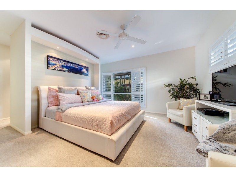 1 Toombra Lane, Twin Waters QLD 4564