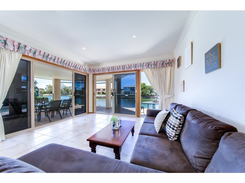 9 Mariner Place, Twin Waters QLD 4564