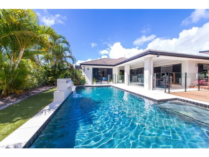 13 Pampling Place, Twin Waters QLD 4564