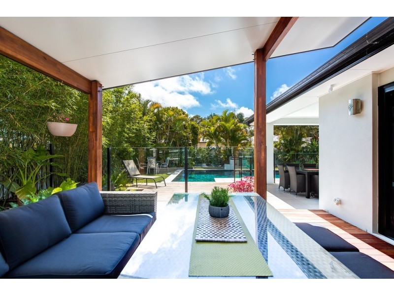 13 Pampling Place, Twin Waters QLD 4564