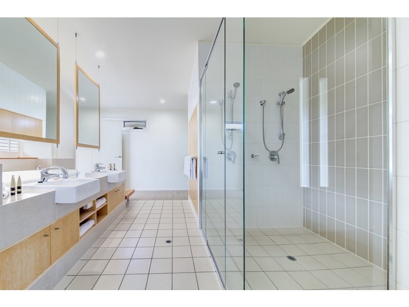 142/80 North Shore Road, Twin Waters QLD 4564