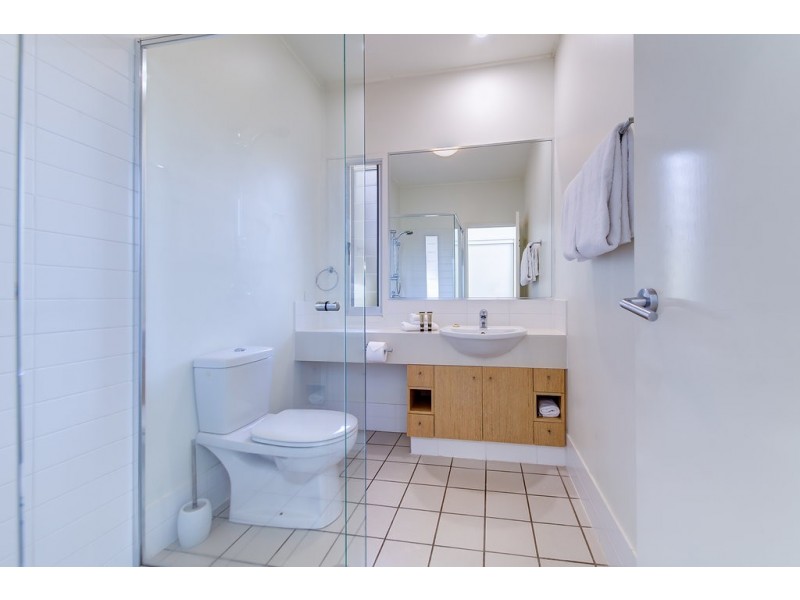 142/80 North Shore Road, Twin Waters QLD 4564