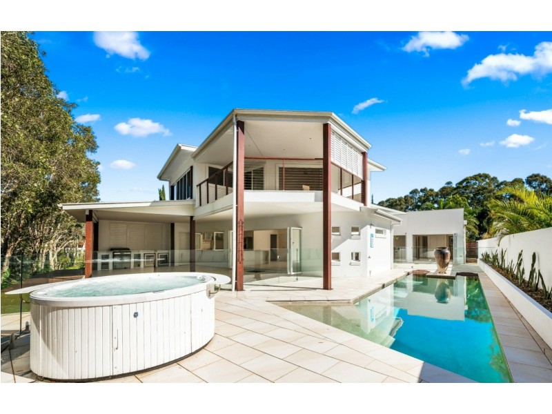 7 Hetherington Drive, Twin Waters QLD 4564