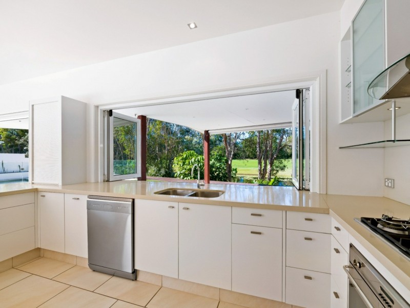 7 Hetherington Drive, Twin Waters QLD 4564