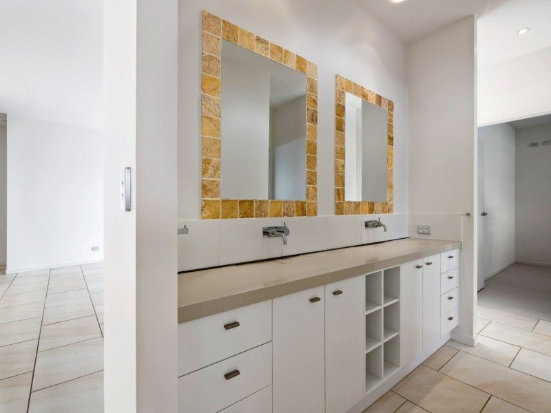 7 Hetherington Drive, Twin Waters QLD 4564