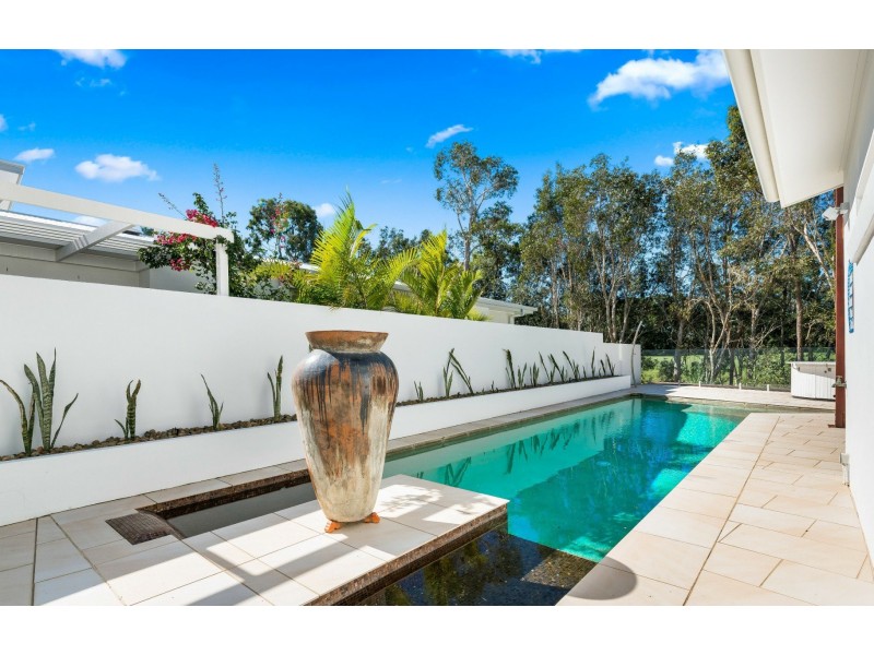 7 Hetherington Drive, Twin Waters QLD 4564