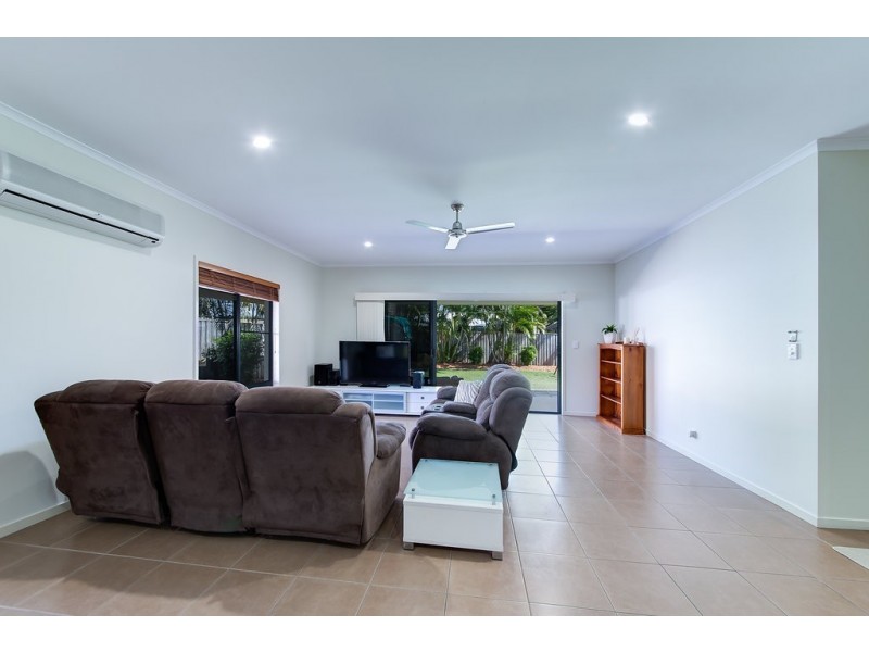 9 Anchorage Circuit, Twin Waters QLD 4564