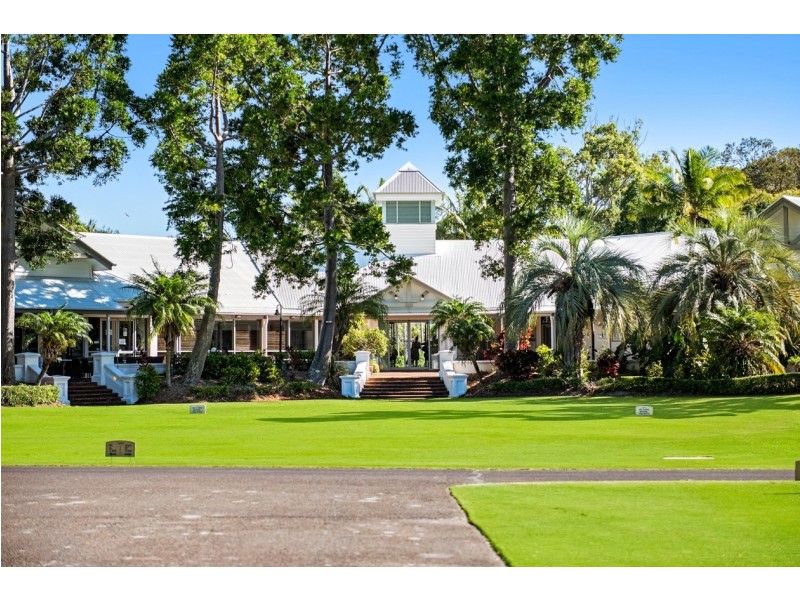 1 Tralee Place, Twin Waters QLD 4564