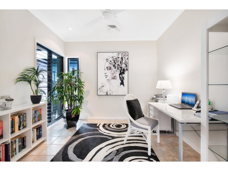 1 Tralee Place, Twin Waters QLD 4564