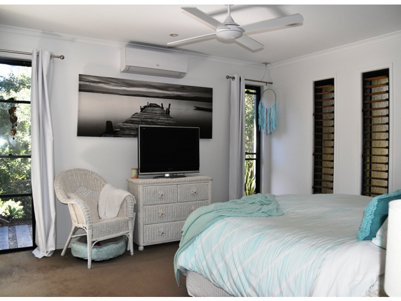 10 Barcoola Place, Twin Waters QLD 4564