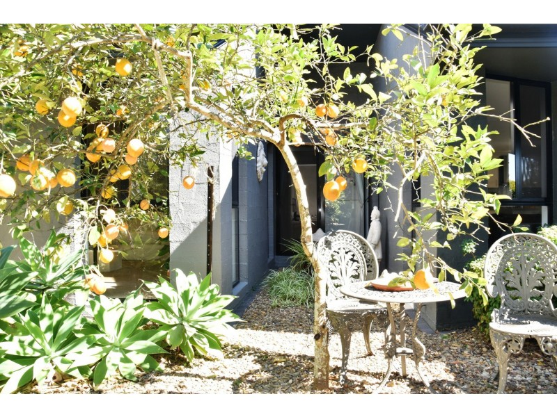 10 Barcoola Place, Twin Waters QLD 4564