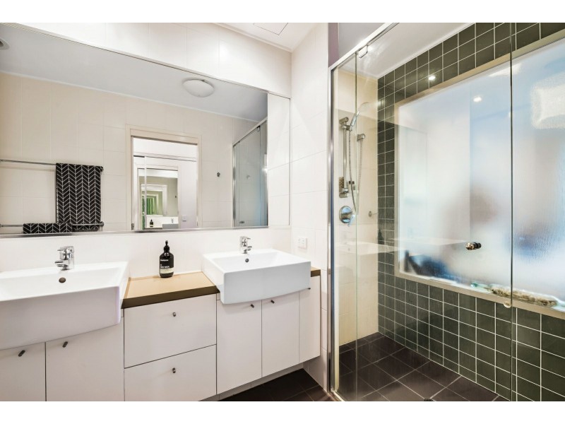 121/80 North Shore Road, Twin Waters QLD 4564