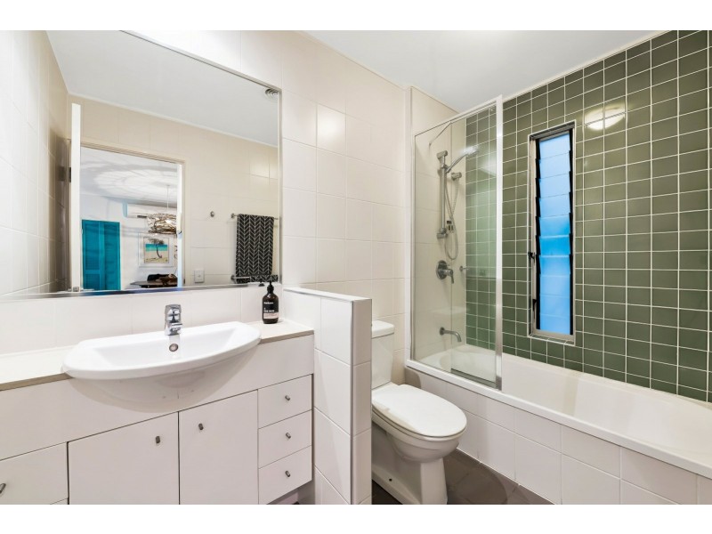 121/80 North Shore Road, Twin Waters QLD 4564