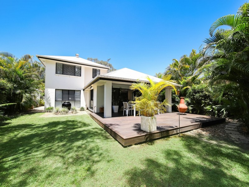 48 Wattlebird Drive, Twin Waters QLD 4564