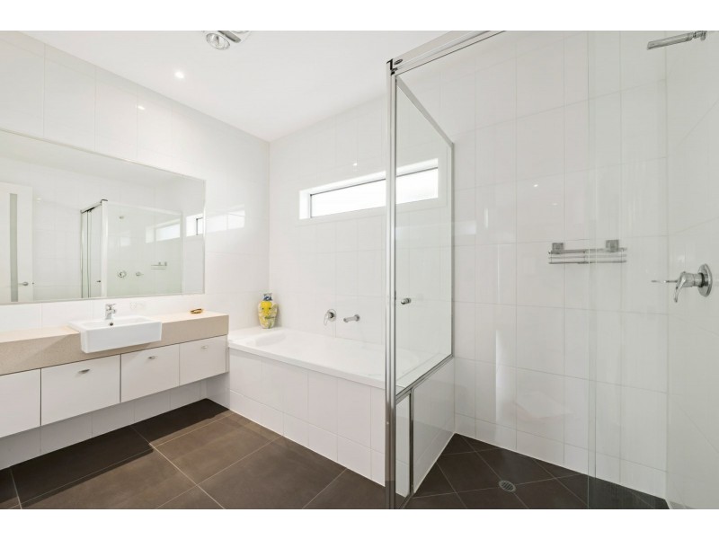 7 Moorings Circuit, Twin Waters QLD 4564