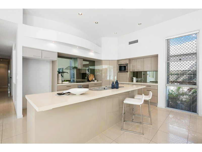 4 River Edge Court, Twin Waters QLD 4564