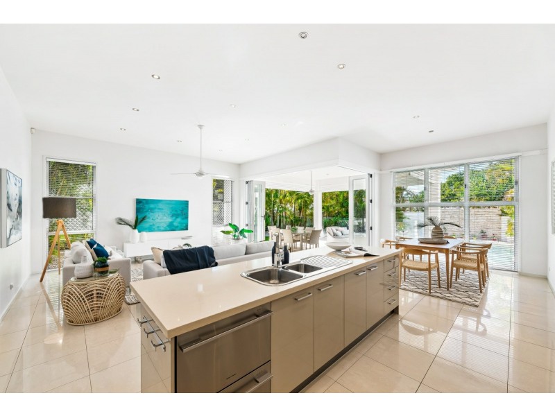 4 River Edge Court, Twin Waters QLD 4564